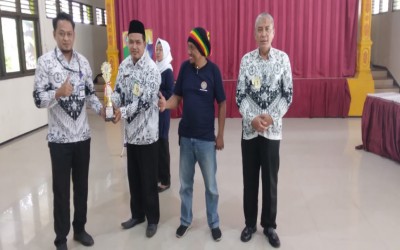 MAN 1 REMBANG RAIH JUARA 1 SOLO VOKAL DALAM HUT PGRI CABANG REMBANG 2022