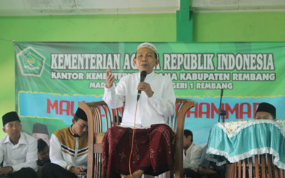 MAN 1 Rembang Gelar Gema Zikir dan Salawat